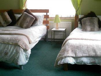 Linchens Bed And Breakfast Felbridge Exterior foto